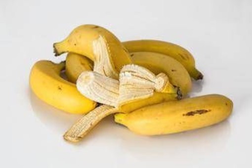 Buccia di banana frullata in acqua, la 'ricetta' per curare le piante