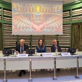 Fumo, Aiom, Airc e Fondazione Veronesi lanciano raccolta firme per proposta di legge Fumo, Aiom, Airc e Fondazione Veronesi lanciano raccolta firme per proposta di legge