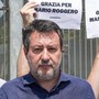 Legittima difesa, Lega vuole cambiare la legge: Forza Italia frena. Conte: "Ddl una follia, così è diritto alla vendetta" Legittima difesa, Lega vuole cambiare la legge: Forza Italia frena. Conte: "Ddl una follia, così è diritto alla vendetta"