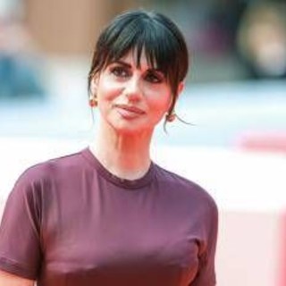 Rossella Brescia a Verissimo: "Papà è andato via in silenzio, l'Alzheimer gli ha tolto tutto" Rossella Brescia a Verissimo: "Papà è andato via in silenzio, l'Alzheimer gli ha tolto tutto"