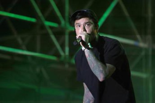 Fedez sta meglio, rapper continua i controlli in Humanitas