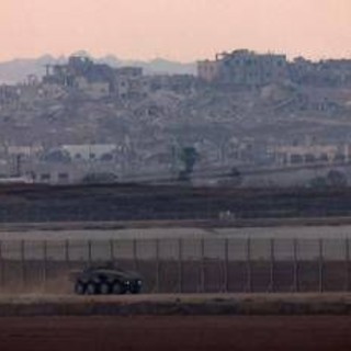 Gaza, &quot;tank Israele sparano contro tende sfollati a Gaza: morte 12 persone&quot;