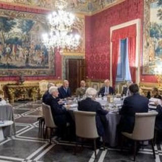 Ucraina, Consiglio supremo di difesa: "Pieno sostegno a Kiev, nuovo pacchetto di aiuti militari" Ucraina, Consiglio supremo di difesa: "Pieno sostegno a Kiev, nuovo pacchetto di aiuti militari"