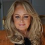 Bonnie Tyler fuori dal coma: la cantante resta in terapia intensiva, annullati i concerti estivi Bonnie Tyler fuori dal coma: la cantante resta in terapia intensiva, annullati i concerti estivi