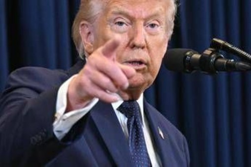 Iran, Trump: "Guerra finirà presto, deciderò io quando"