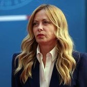 Crisi, Meloni: "Non firmo decreto per dare ora un miliardo di euro ai magistrati. La mia priorità sono le fasce deboli"