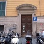 Scuola, i sindacati: "Oltre 200mila supplenti, manca più della metà dei prof di sostegno"