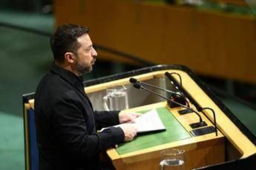 Ucraina, il discorso di Zelensky all'Onu: "Putin va fermato, non sa vivere senza guerra" Ucraina, il discorso di Zelensky all'Onu: "Putin va fermato, non sa vivere senza guerra"