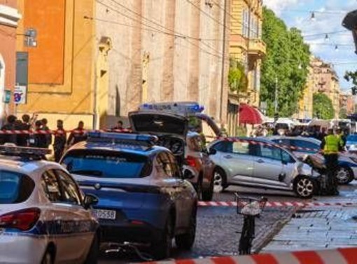 Auto sulla folla a Modena, El Koudri non risponde al gip Auto sulla folla a Modena, El Koudri non risponde al gip