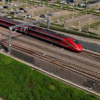 Treni alta velocità, intercity e regionali: fine settimana complicato causa lavori Treni alta velocità, intercity e regionali: fine settimana complicato causa lavori