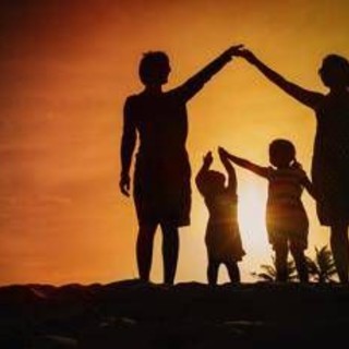 Pro Vita &amp; Famiglia: &quot;Sentenza su congedo madre arcobaleno smaschera delirio Gender&quot;