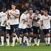 Napoli-Bologna 0-2, Orsolini raddoppia su rigore (con Var) e gli azzurri protestano: cos'è successo