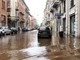 Maltempo a Milano, forti piogge: strade allagate - Video
