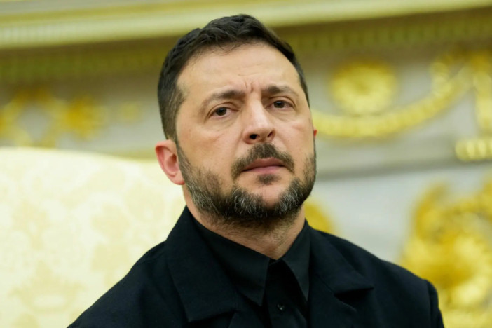 Scandalo corruzione in Ucraina, Zelensky licenzia il suo Capo di gabinetto Scandalo corruzione in Ucraina, Zelensky licenzia il suo Capo di gabinetto