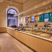 Starbucks taglia quota 9 a Roma con l'apertura del nuovo store di Corso Vittorio Starbucks taglia quota 9 a Roma con l'apertura del nuovo store di Corso Vittorio