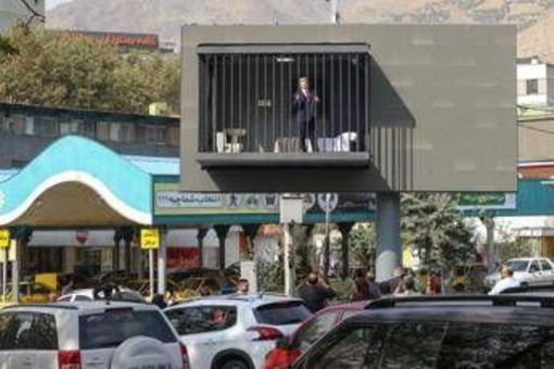 Iran, Teheran pronta a colpire personale Usa: lo considera "legittimo"