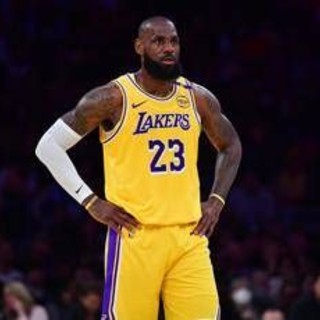 Nba, Lakers verso la cessione record per 10 miliardi