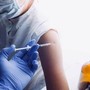 Vaccini ai bambini, tutti contro Trump: "Perderà guerra ai virus, nuovo ordine esecutivo una follia"