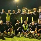 Sinner, ritorno a casa e visita alla squadra del paese (con foto di gruppo) Sinner, ritorno a casa e visita alla squadra del paese (con foto di gruppo)