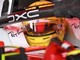 Formula 1, caos nel Gp del Bahrain: partenza rinviata due volte e problemi per Ferrari