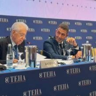 Vannacci-Monti, a Cernobbio il confronto fra due mondi lontanissimi: uno legge, l'altro fa scintille