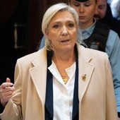 Marine Le Pen alla sbarra il 7 luglio, il futuro presidenziale: "Combatterò per le mie idee"