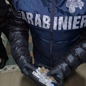 Piazze di spaccio in complesso residenziale nel napoletano, undici arresti Piazze di spaccio in complesso residenziale nel napoletano, undici arresti