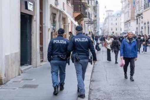 Sicurezza, Viminale: rafforzati controlli per concerti, eventi e mercatini Natale Sicurezza, Viminale: rafforzati controlli per concerti, eventi e mercatini Natale
