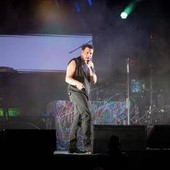 Malore per Francesco Gabbani durante concerto a Letojanni, spettacolo interrotto dopo 5 canzoni. "Ora accertamenti" Malore per Francesco Gabbani durante concerto a Letojanni, spettacolo interrotto dopo 5 canzoni. "Ora accertamenti"
