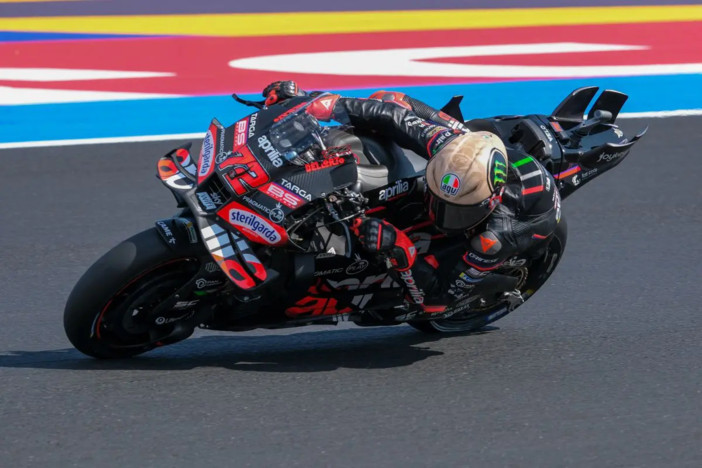 Bezzecchi domina il sabato di Misano: pole e sprint