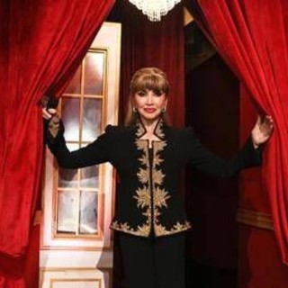 Ballando, l'omaggio speciale alle gemelle Kessler e le parole per Ornella Vanoni