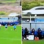 Fallo laterale, palla in autostrada e incidente: lo show del calcio in Uruguay Fallo laterale, palla in autostrada e incidente: lo show del calcio in Uruguay