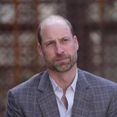 Re Carlo dà il bentornato a Harry in Uk, William su tutte le furie