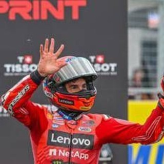 MotoGp, in Ungheria trionfa Marc Marquez davanti ad Acosta. Fatica Bagnaia, nono
