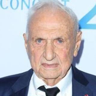 È morto Frank Gehry, addio all'archistar del Guggenheim di Bilbao È morto Frank Gehry, addio all'archistar del Guggenheim di Bilbao