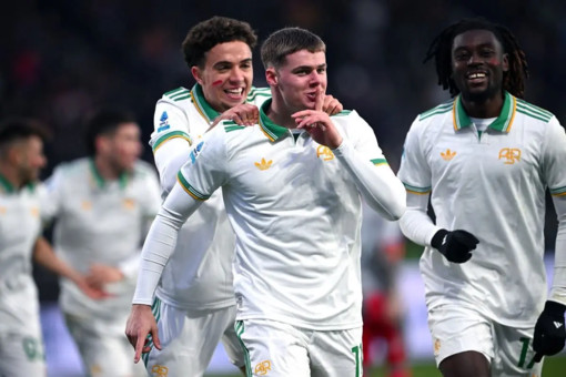 Tris Roma allo ‘Zinì: Cremonese ko 3-1, i giallorossi restano in vetta Tris Roma allo ‘Zinì: Cremonese ko 3-1, i giallorossi restano in vetta