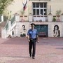 Prof accoltellata a Roma, il piano del 13enne: a scuola con coltelli da sub e telefono sul casco per filmare l'agguato
