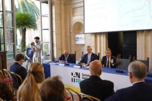 Manovra, Assobibe: lo spettro della Sugar tax blocca oltre 1 miliardo di investimenti Manovra, Assobibe: lo spettro della Sugar tax blocca oltre 1 miliardo di investimenti