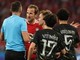 Mendes rischia espulsione, Kompany chiede un rigore: caos in Bayern Monaco-Psg