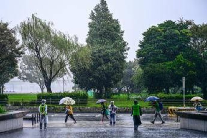 Giappone, allerta a Tokyo per tifone Dujuan: evacuazioni e voli cancellati Giappone, allerta a Tokyo per tifone Dujuan: evacuazioni e voli cancellati 