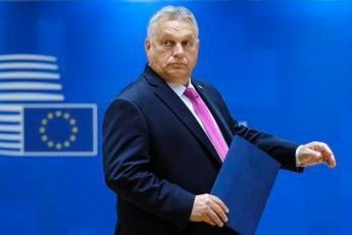 Dazi, Orban: &quot;Trump si è mangiato von der Leyen per colazione&quot;