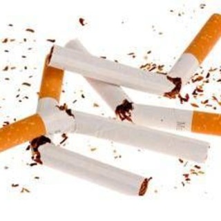 Campagna per aumentare di 5 euro il costo delle sigarette, raccolte 35mila firme Campagna per aumentare di 5 euro il costo delle sigarette, raccolte 35mila firme