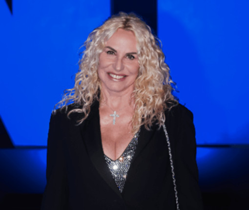 Antonella Clerici 'contro' le mete estive: "Forse ho sbagliato lavoro" Antonella Clerici 'contro' le mete estive: "Forse ho sbagliato lavoro"