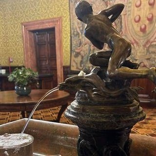 In Senato torna l'acquaiolo, fine del giallo sulla fontanella portafortuna di Togliatti e Andreotti