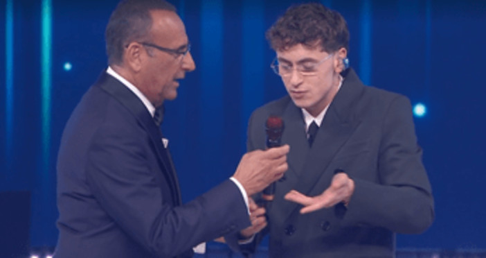 Sanremo, problemi tecnici per Tredici Pietro: "Ho parlato al vuoto" Sanremo, problemi tecnici per Tredici Pietro: "Ho parlato al vuoto"