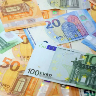 A settembre debito pubblico in calo di 400 milioni