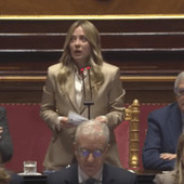 Meloni in Senato: "Energia, bollette più leggere per famiglie e imprese". E sull'Ucraina: "Posizione Italia non cambia"