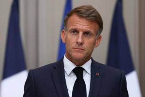 Francia si prepara ad attacchi dalla Russia, Macron: "Chiesto piano contro droni"