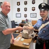 Turista dimentica zaino con oltre 2mila dollari sul treno Civitavecchia-Roma, cittadino gli salva la vacanza