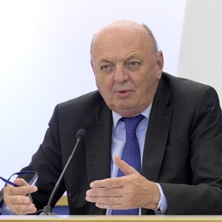 Carburanti, Pichetto “Proroga taglio accise verrà valutato dal Governo”